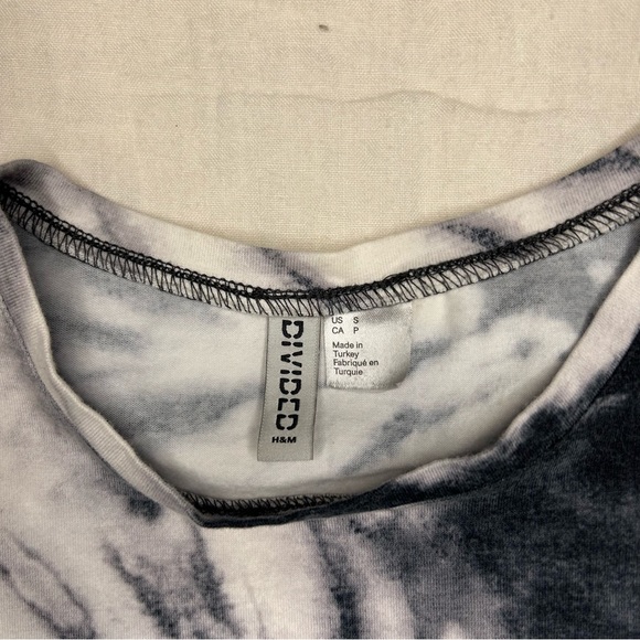 H&M T-Shirt Dress - Picture 3 of 3